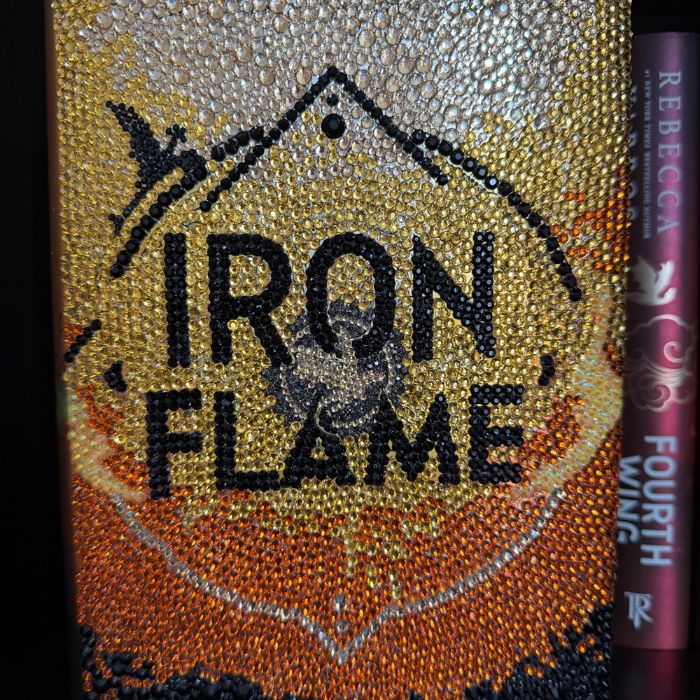 Iron Flame by Rebecca Yarros - NEW (Fourth Wing book 2) Fantasy Romance - Picture 7 of 9